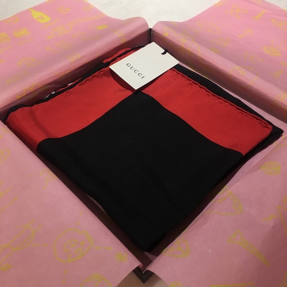 🔥GUCCI- NWT COCO CAPITÁN LOGO SILK SCARF - Picture 4 of 8